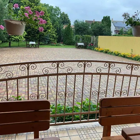 Vaci Panzio Bed & Breakfast *