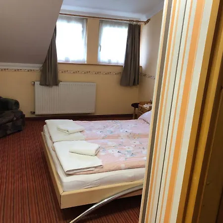 Vaci Panzio Bed & Breakfast Nyiregyhaza
