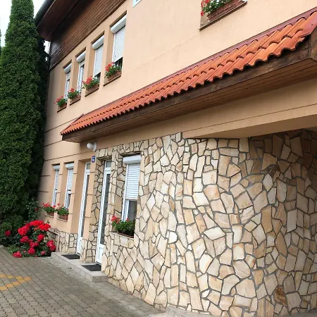 Nocleg ze śniadaniem Vaci Panzio Nyíregyháza